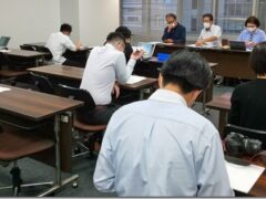 「ケア労働者処遇改善アンケート」の記者会見を実施